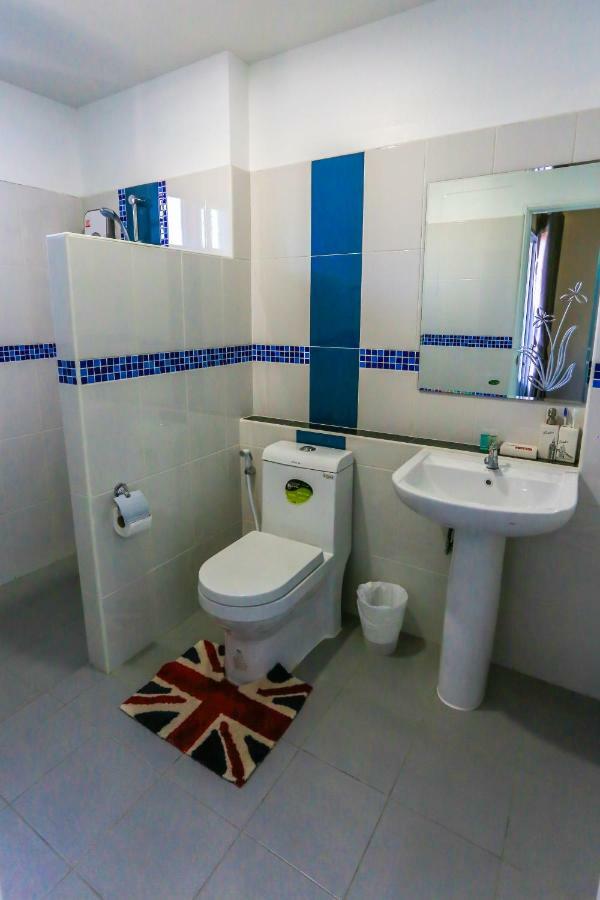 Tempo Plus Apartment Mae Sot Extérieur photo