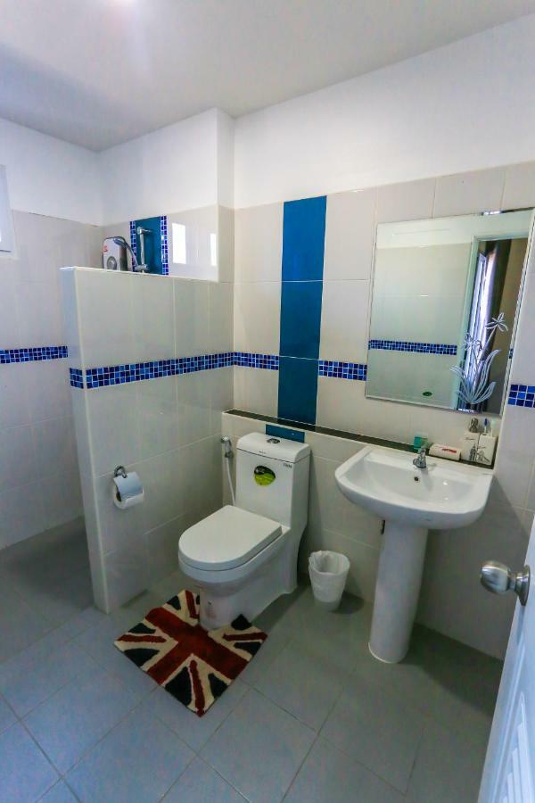 Tempo Plus Apartment Mae Sot Extérieur photo